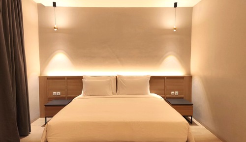 Premier Suite, City View