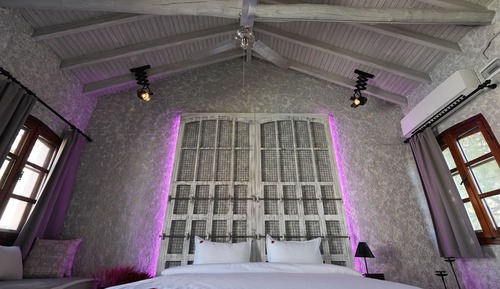 Classic Triple Room, Balcony