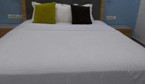 Classic Double Room, Patio, City View