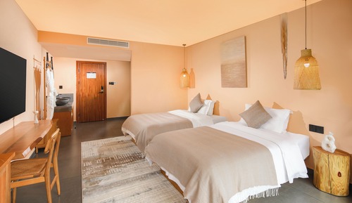 Luxury Twin Room, Patio, Mountain View