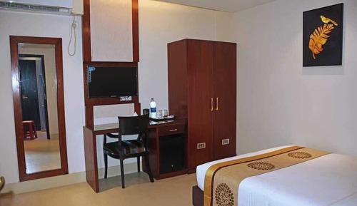 Deluxe Double Room, City View