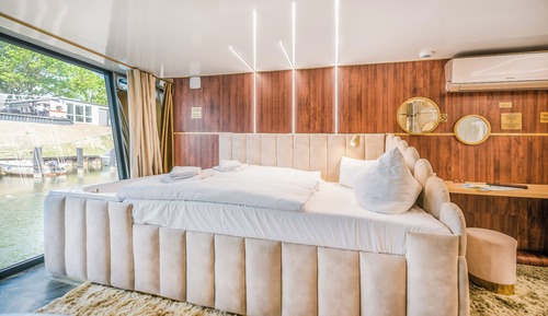 Deluxe Double Room, Partial Sea View