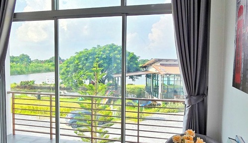 Deluxe Room, 1 King Bed with Sofa bed, Balcony, Lake View