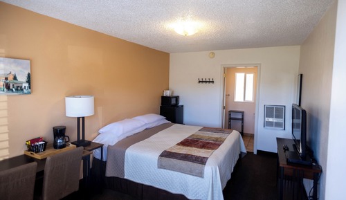 Single Room, 1 King Bed, Non Smoking