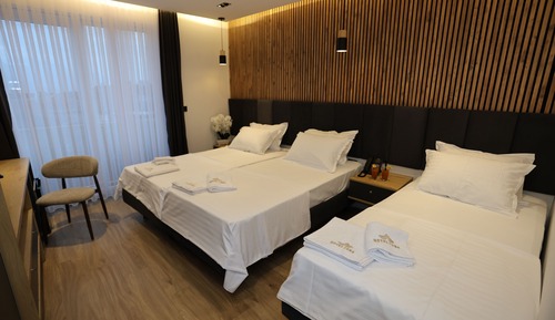 Comfort Triple Room, Balcony, City View