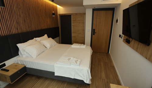 Deluxe Double Room, Balcony, City View