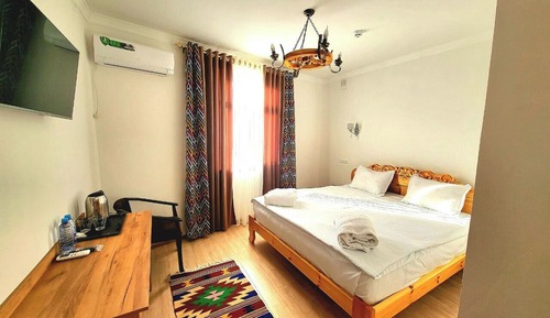 Standard Double Room, 1 Queen Bed
