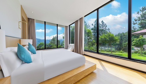 Luxury Twin Room, Multiple Beds, Private Bathroom, Mountain View