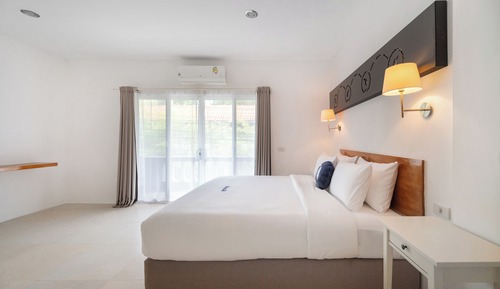 Duplex, Multiple Beds