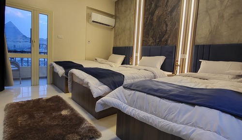 Luxury Triple Room, Balcony, Desert View