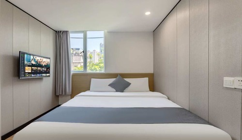 Superior Double Room, City View