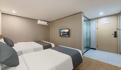 Comfort Twin Room
