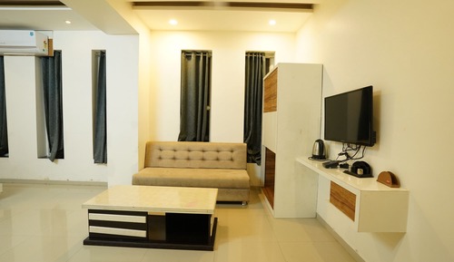 Classic Suite, City View