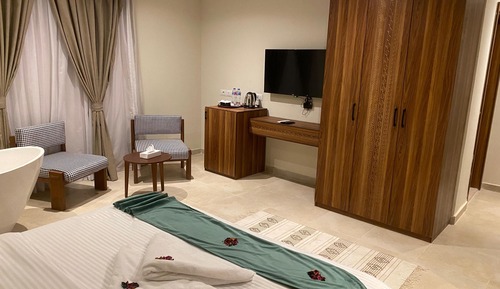 Executive King Room Panoramic Pyramids View & Balcony