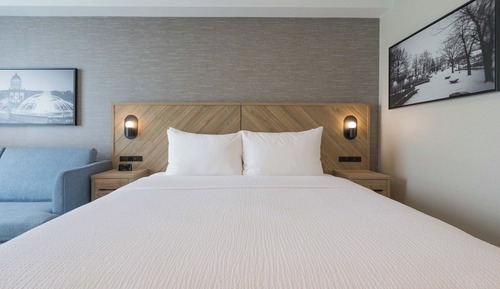 Standard Room, 1 King Bed