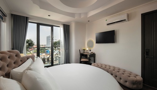 Suite Round Bed