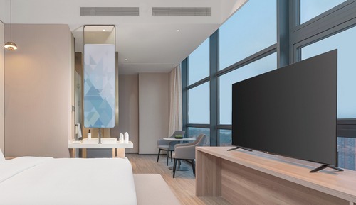 1 King Standard Extra Floor Space Lake View