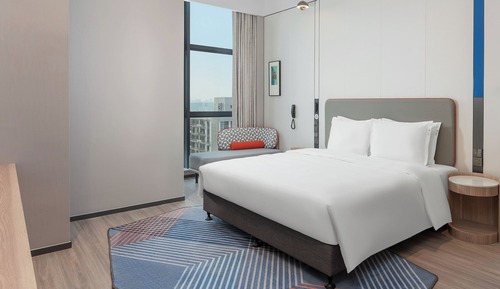 1 Bedroom Suite Lake View