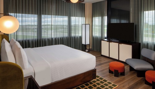 Junior Suite, 1 King Bed, Non Smoking, Corner