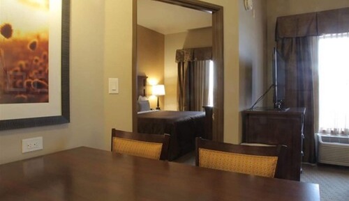 Deluxe Room, 1 King Bed, Kitchenette