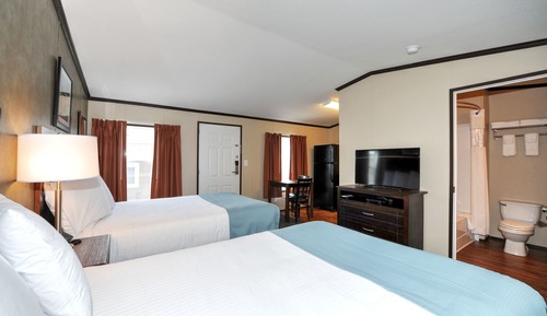 Room, 2 Double Beds, Kitchenette