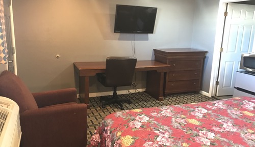 Basic Single Room, 1 King Bed