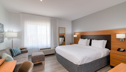 Studio, 1 King Bed with Sofa bed, Non Smoking (Mobility Accessible, Tub)