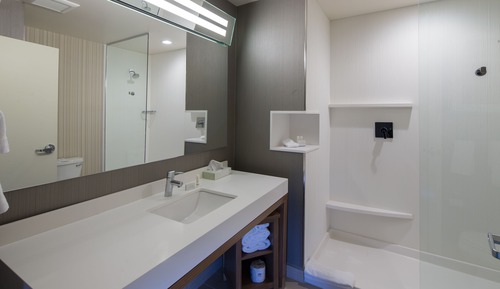 Suite, Multiple Beds (Mobility Accessible, Tub)