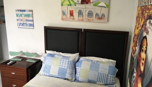 SS 2b - Standard Room, 1 queen bed, 2nd Floor 