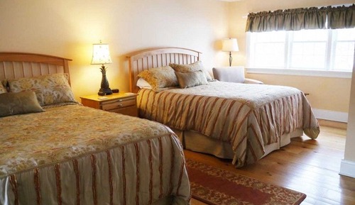 Room, 2 Queen Beds (Stair Access Only)