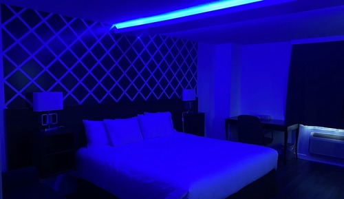 Deluxe Room, 1 King Bed, Lake View