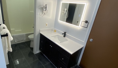 Deluxe Room, 2 Queen Beds, Lake View