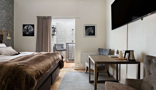 Premium Room, 1 King Bed, Non Smoking, Bathtub