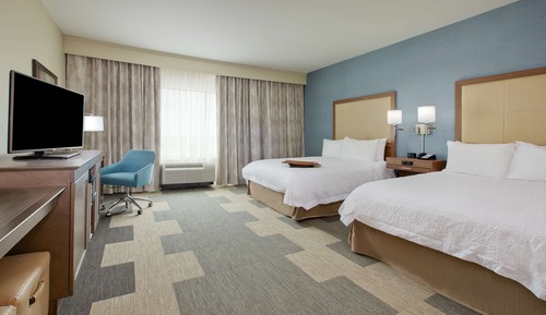 Room, 2 Queen Beds, Accessible, Bathtub