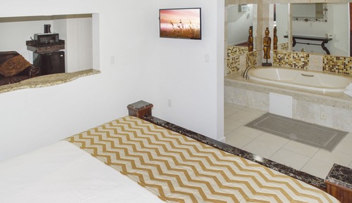 Studio Suite, 1 King Bed, Non Smoking