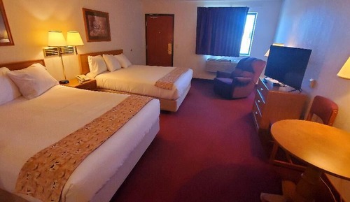 Standard Room, 2 Queen Beds, Non Smoking, Bathtub