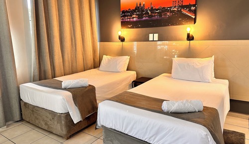Standard Twin Room
