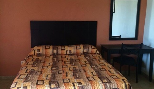 Standard Room, 1 Queen Bed