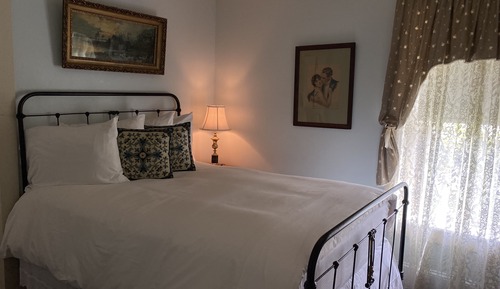 Standard Double Room, 1 Double Bed, Bathtub (Emily)
