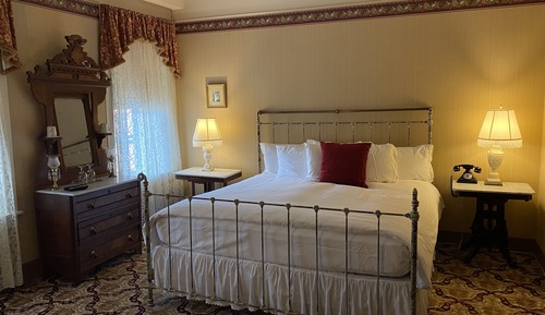 Deluxe Room, 1 King Bed (Dikens)