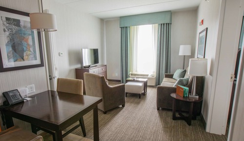 Premium Room, Accessible, Bathtub (Mobility & Hearing)