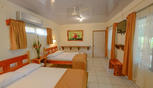 Deluxe Quadruple Room