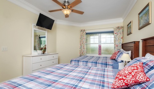 Suite, 2 Queen Beds, Non Oceanfront View