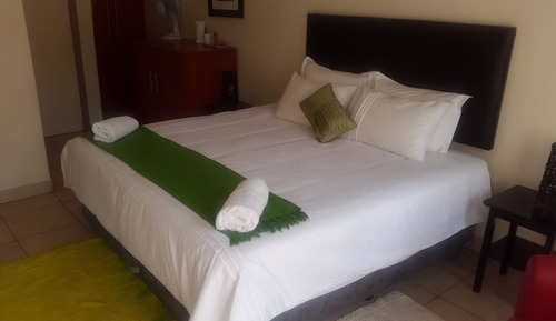 Executive Room (Room 6)