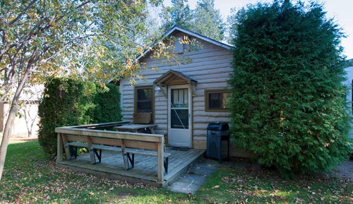 Classic Cottage, 2 Bedrooms Accessible (Cottage 6 & 7)