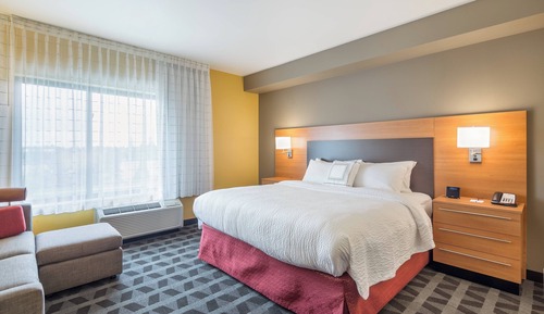 Studio, 1 King Bed with Sofa bed, Non Smoking (Mobility Accessible, Roll-in Shower)