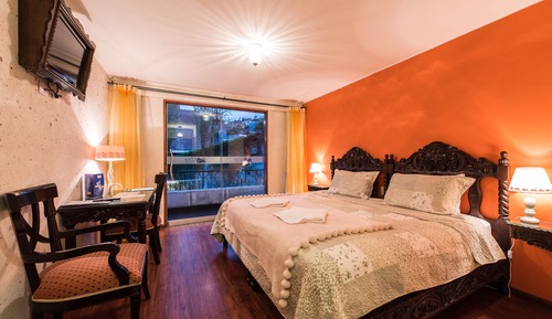 Suite, Multiple Beds, Jetted Tub
