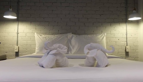 Design Double Room, 1 Queen Bed, Non Smoking, Park View