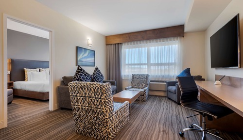 Suite, 1 King Bed, Non Smoking, Kitchenette (Shower Only)