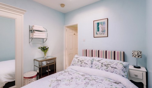 Cottage, Private Bathroom, Courtyard View (Peartree)